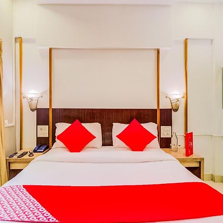 Collection O 81194 Hotel Panchratna Panvel Exterior foto
